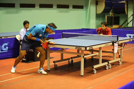 Classy Sharath enters semifinals